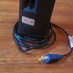 Stand up, oscillating tower fan